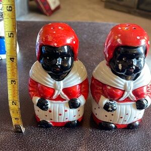 Black Americana Salt and Pepper Shaker ceramic set #4
